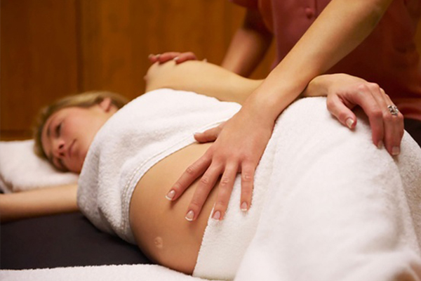 pregnancy-massage